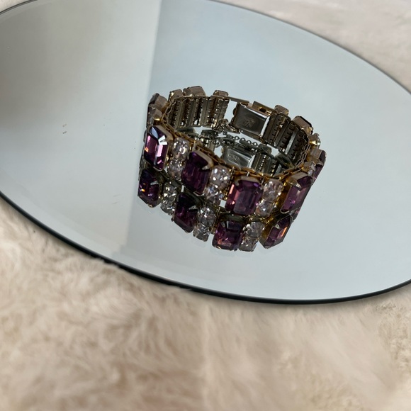 Coro Pegasus Vintage Purple and Rhinestone Bracelet
Gorgeous - Picture 6 of 6
